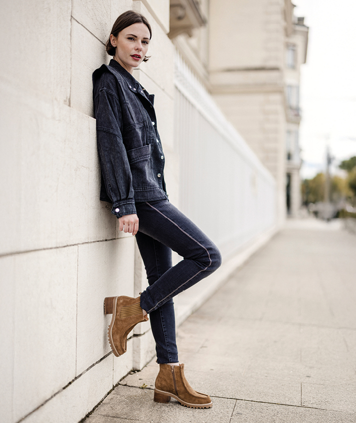 Boots Saria nubuck taupe